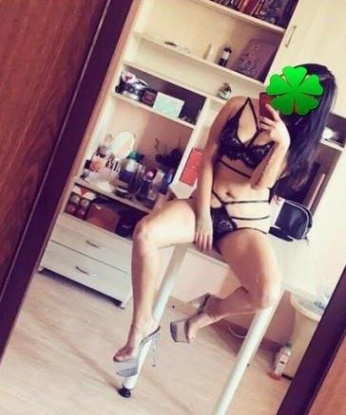💋 Я креативна и открыта для новых приключений, которые наверняка оставят тебе яркие воспоминания. Сделаю все, чтобы ты почувствовал себя настоящим мужчиной. Мои услуги включают классический секс, оральный секс и массаж. Мои возможности безграничны, я готова исполнить твои самые смелые фантазии. Доверься мне и получи незабываемое удовольствие. 🌟 Для твоего удобства я приложу фото в описании, чтобы ты увидел насколько я привлекательна. И да, я живу в Москве, поэтому можем встретиться в любом уютном месте в Москве. 😉 Если ты готов окунуться со мной в мир наслаждения, не стесняйся и связывайся со мной прямо сейчас! Оставлю всю остальную информацию лично для тебя. 💫 Хрюша